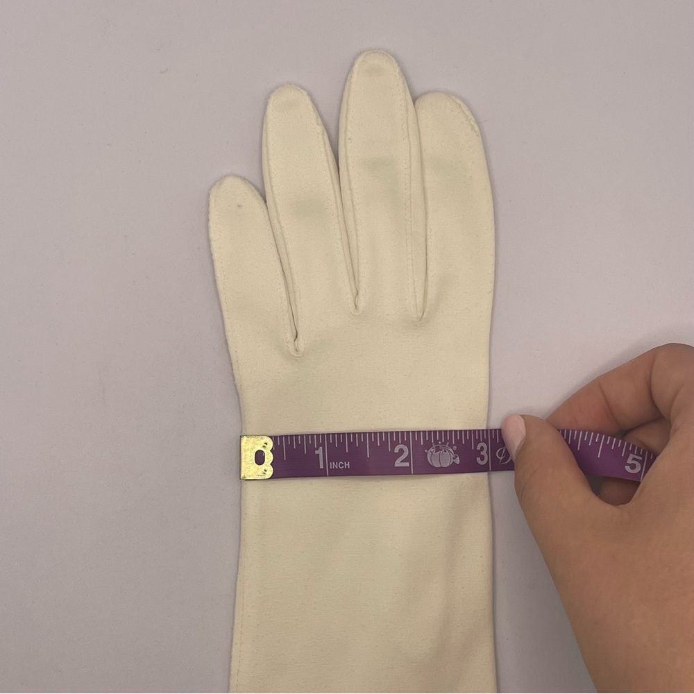 Vintage Ivory / White Long Elbow Formal Gloves - Picture 11 of 14
